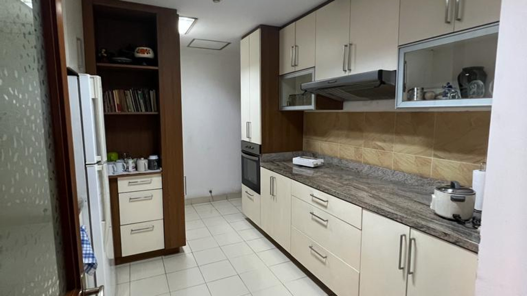 Apartemen elegan, harga bisa nego, dengan biaya perawatan murah