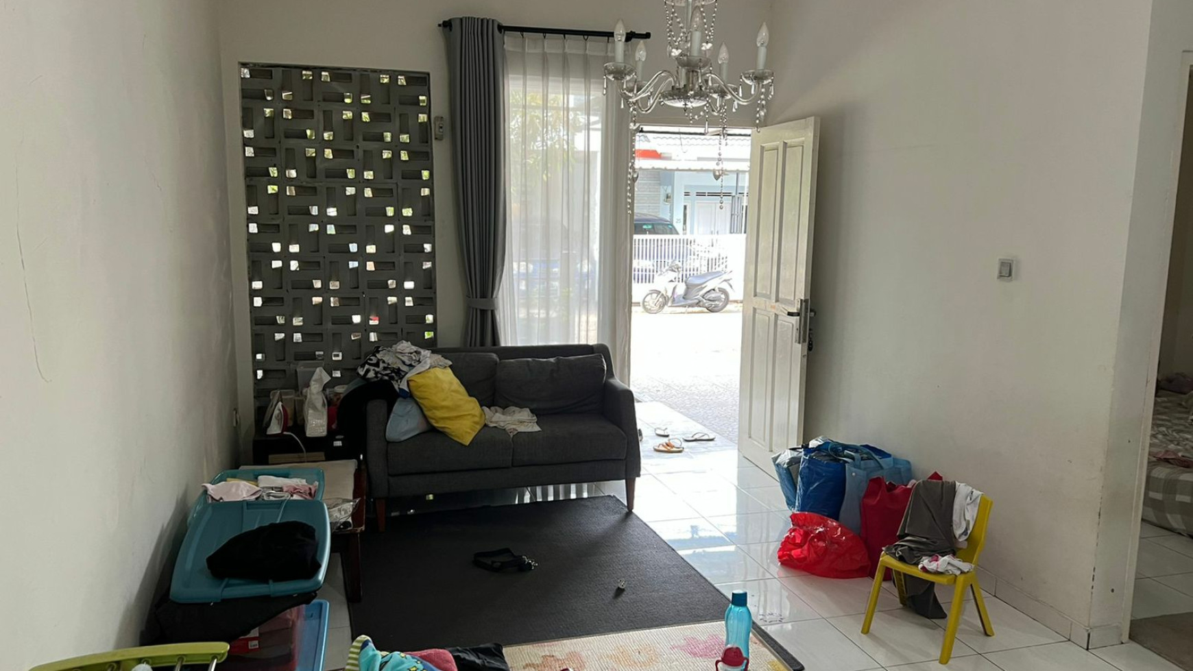 Rumah 1 lantai siap huni , harga di bawah 1 Milliar, Arcamanik