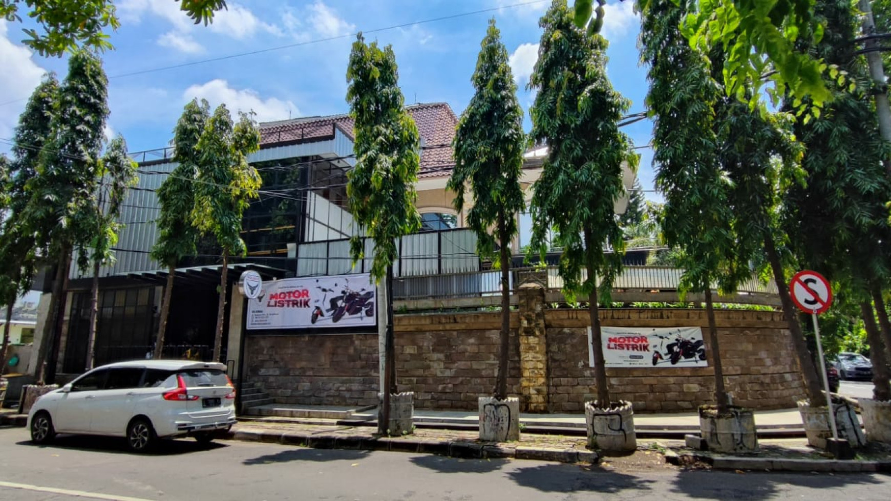 Dijual Rumah Surabaya Pusat- Komersial Area - Jl. Slamet Strategis dekat Grand City, Aiola Eatery , Balai Kota Surabaya