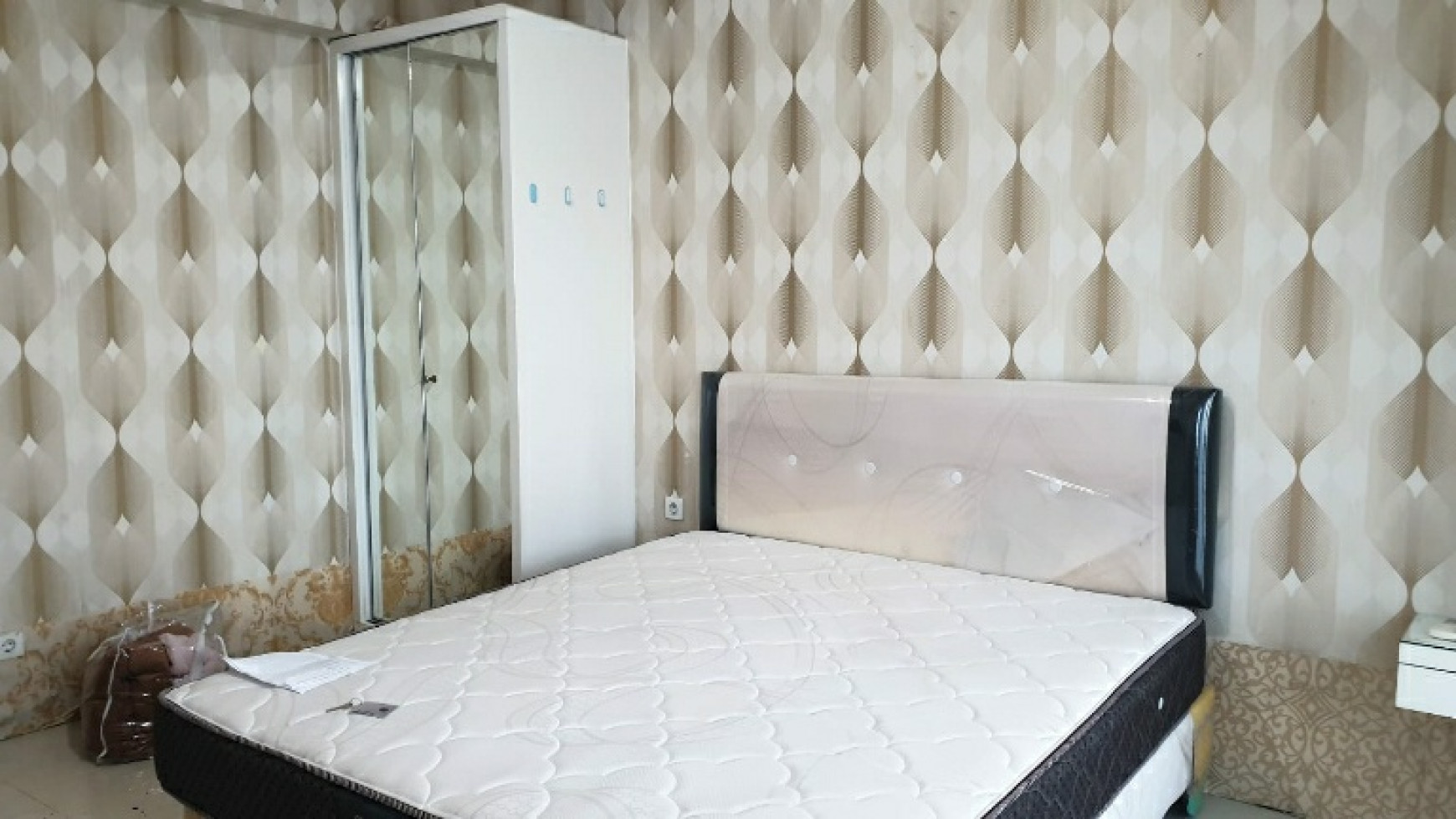 Dijual Apartemen Tanglin Full FURNISHED 1 Bedroom- Akses Supermall, PTC , Pakuwon Mall