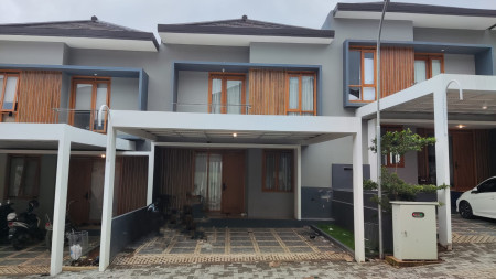 Rumah Tinggal 2 Lantai Semifurnished  Siap Huni di Bali Garden City!