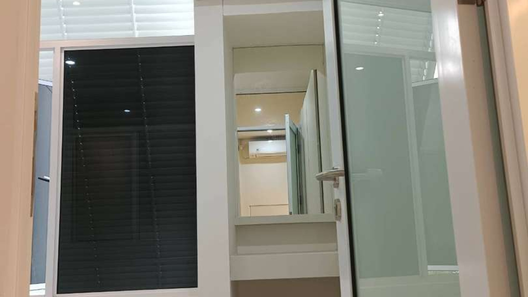 Hot Rent. Rumah Minimalis Modern Tabebuya Inspirahaus, BSD