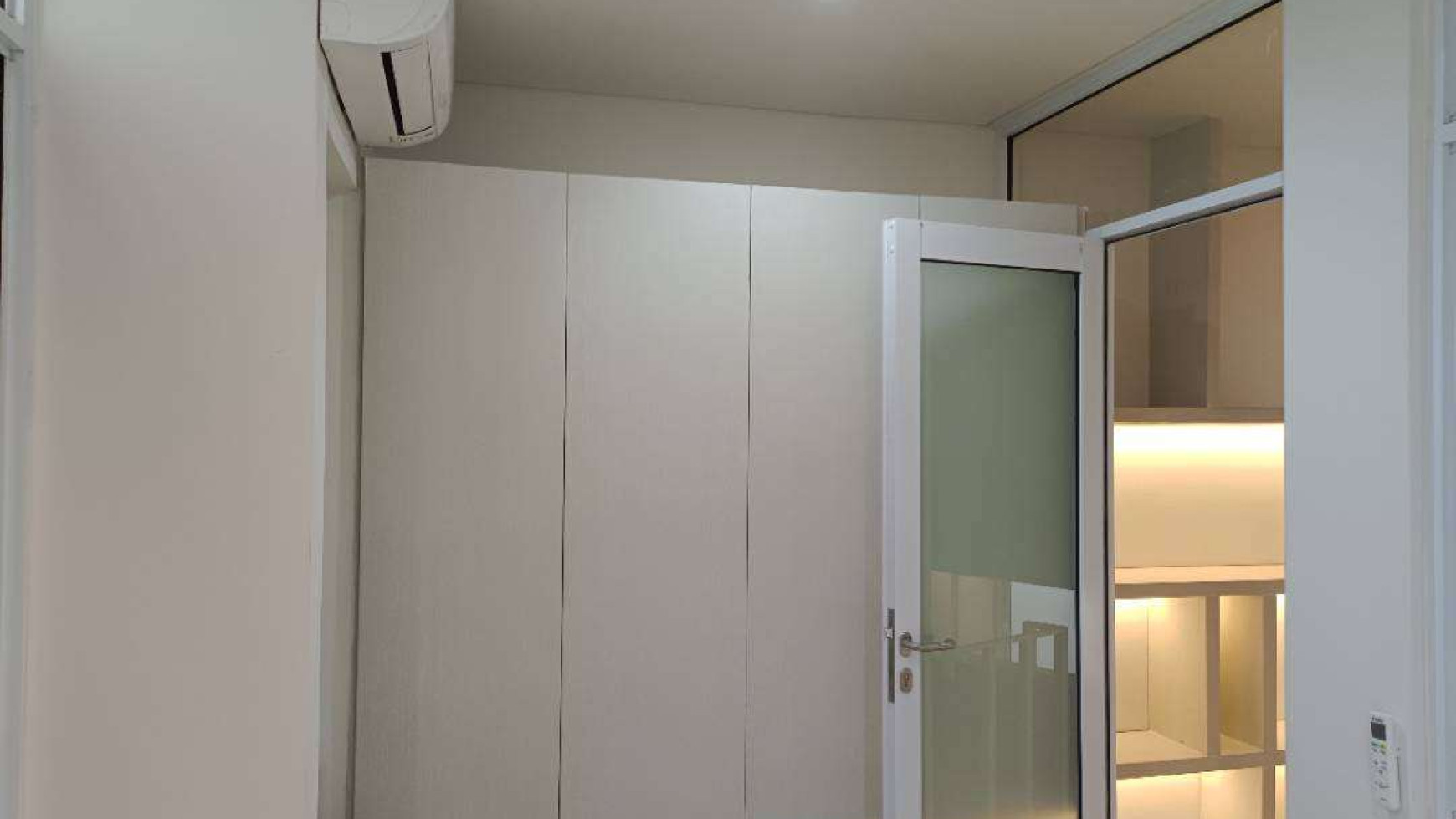 Hot Rent. Rumah Minimalis Modern Tabebuya Inspirahaus, BSD