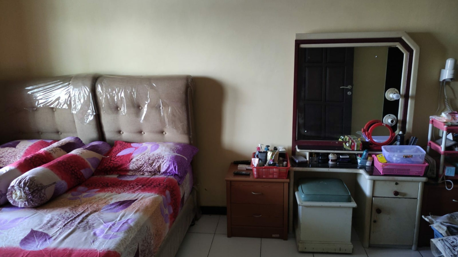 Dijual Rumah Sukomanunggal Jaya - K.Tidur 7+3 plus SEMI Furnished + PAGAR