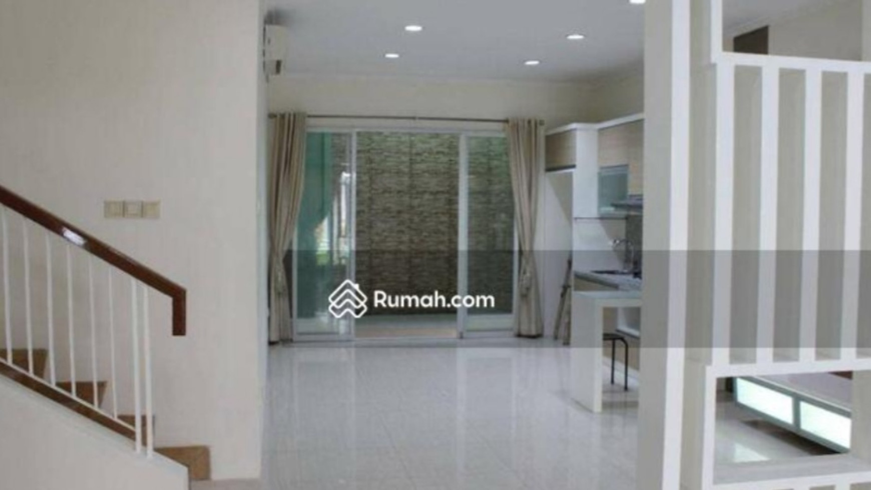 Flash Rent. Rumah Bagus Residence One, Serpong