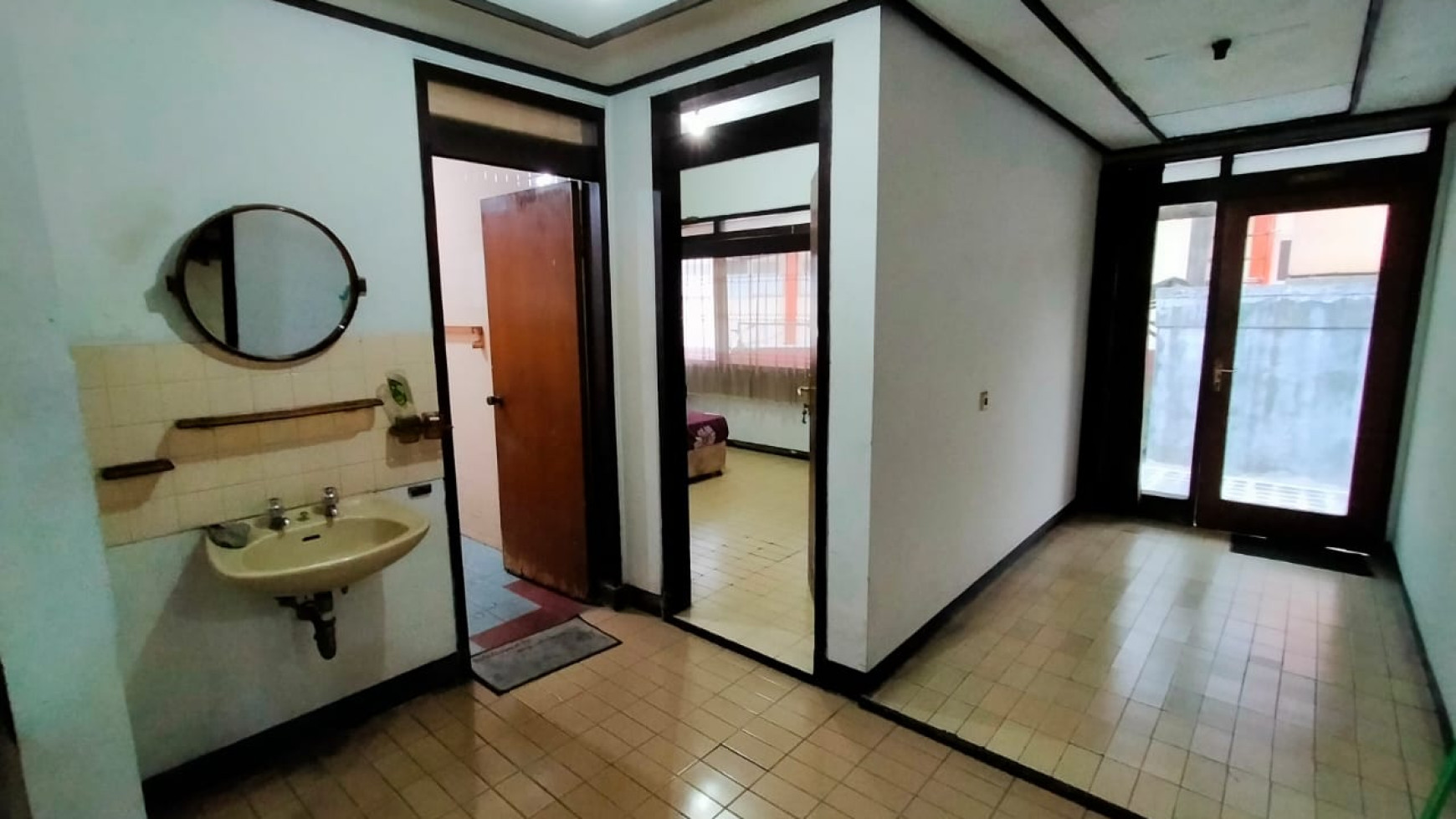 Rumah Semi Furnished di jl Sekar Manis, Buah Batu