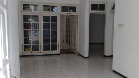 Dijual Rumah SHM di Dharmahusada Indah Utara Surabaya