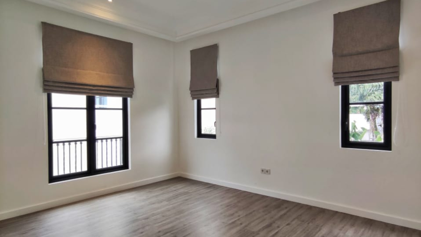 Luxurious townhouse for expatriats with private pool at Fatmawati