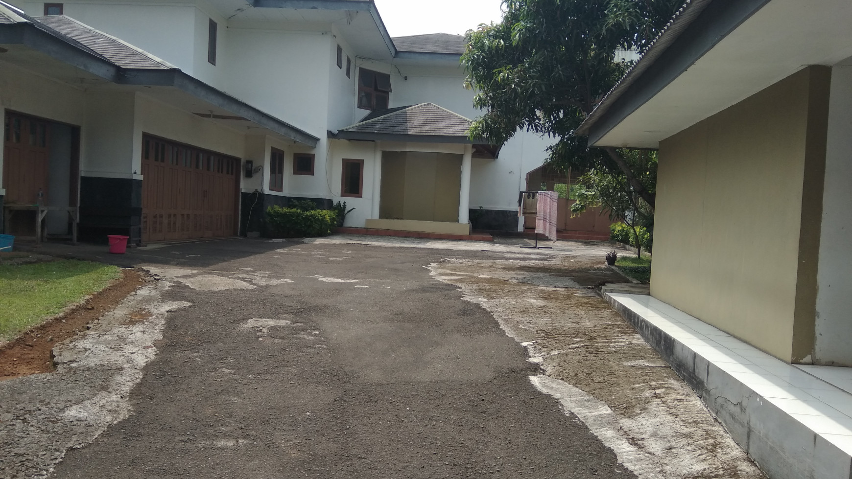 Jual Villa Rainbow Hills Sentul plus S. POOL view Golf