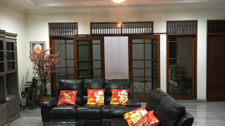 Rumah di Intercon