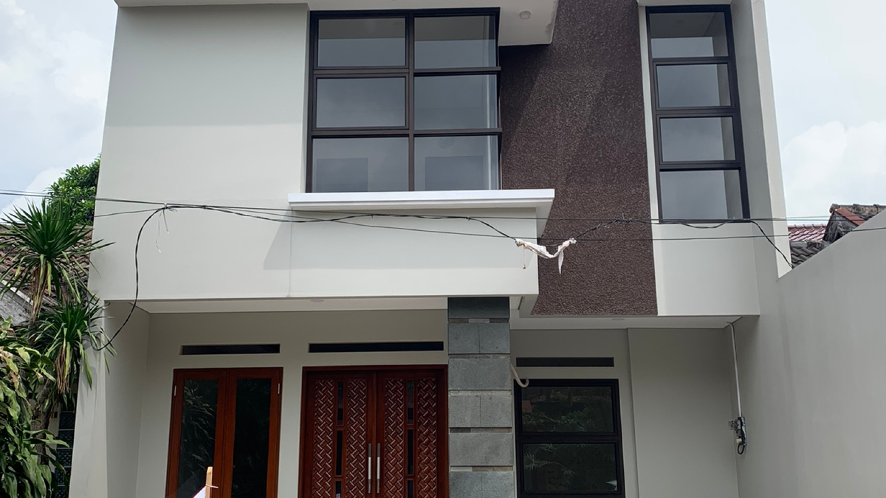 Dijual Rumah Bagus Siap Huni di Graha Raya Bintaro