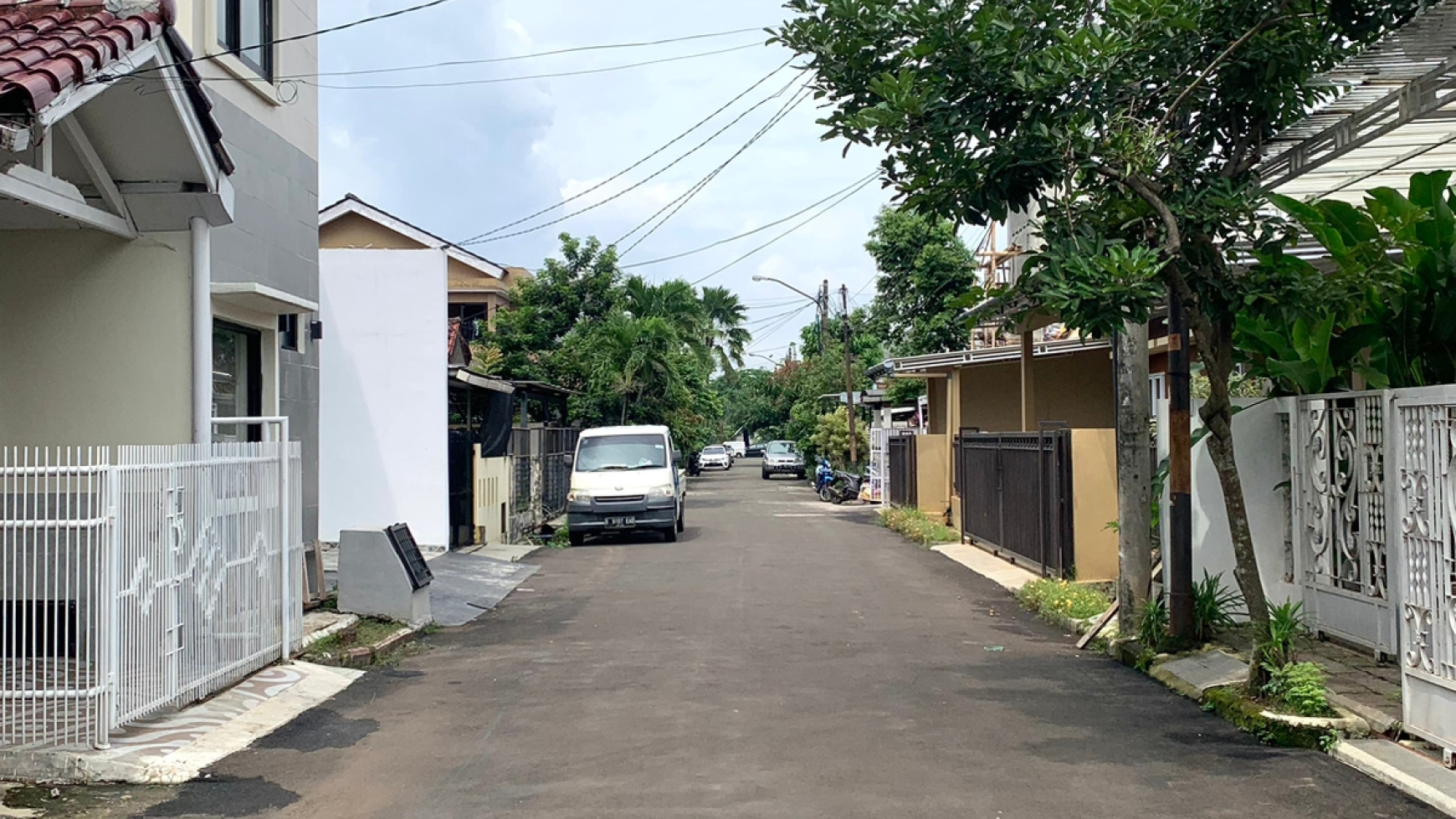 Dijual Rumah Bagus Siap Huni di Graha Raya Bintaro