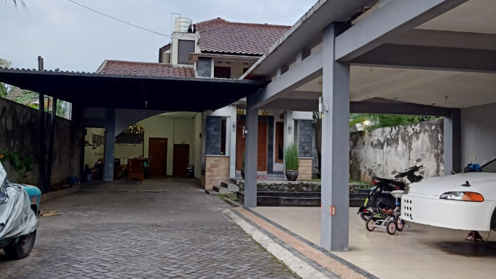 Miliki Rumah Halaman Luas Cocok Untuk Masa Tua / Guest Hopuse Di Jl Kaliurang Km 10