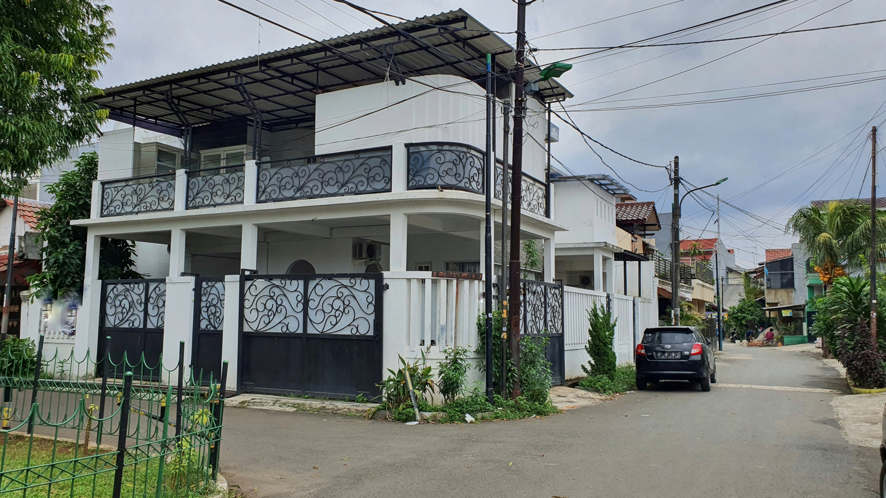 Bagus Rumah Hook Bebas Banjir Jalan Lebar Taman Buaran Jakarta Timur