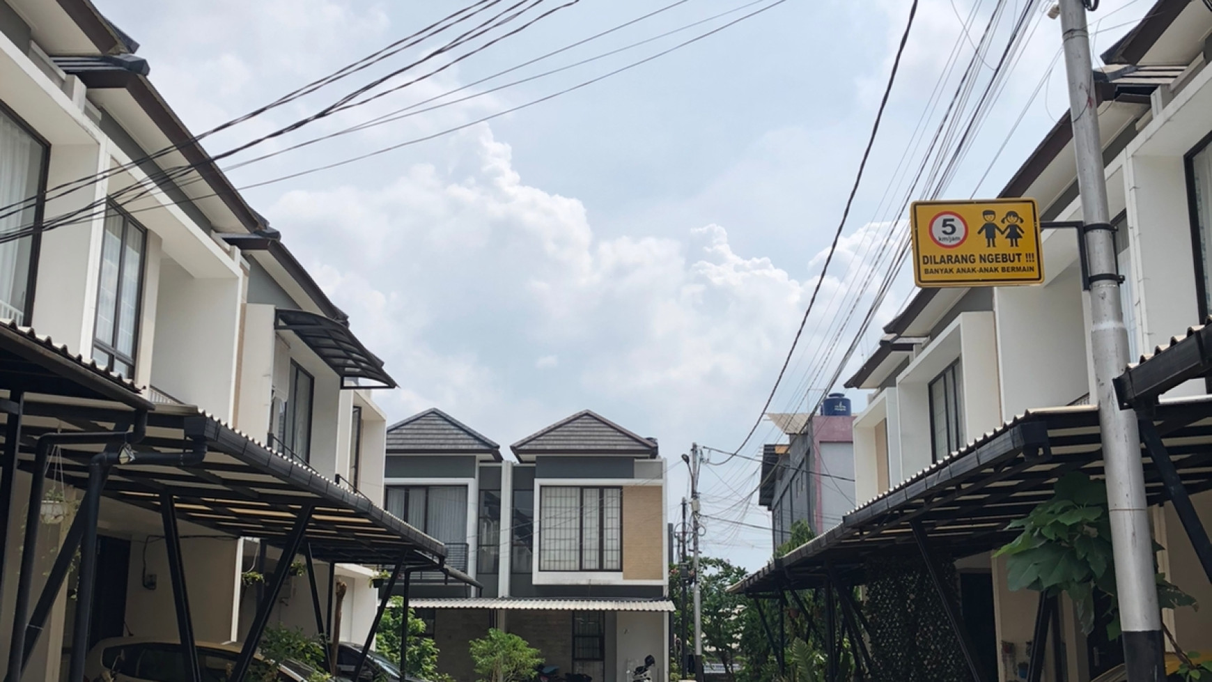 Rumah Bagus Di Jl Palem Puri Buvana Residence, Pondok Aren Tangerang Selatan