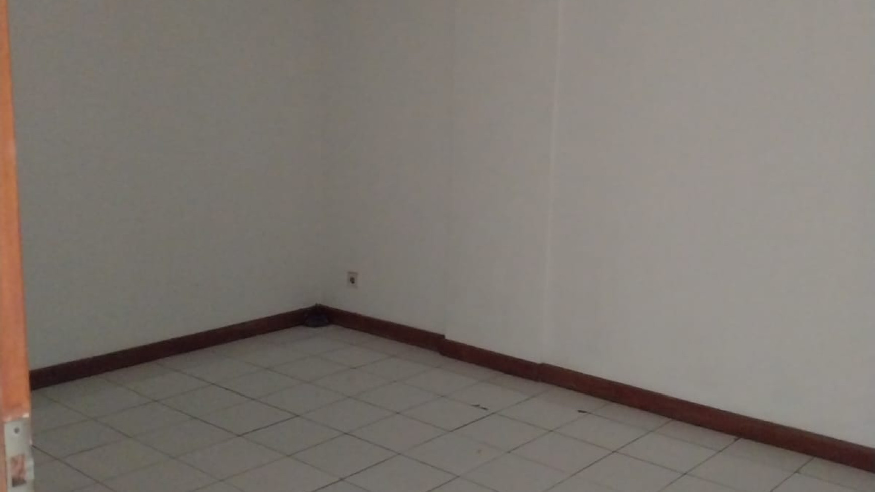 Office Space di apt Wisma Gading Permai  .