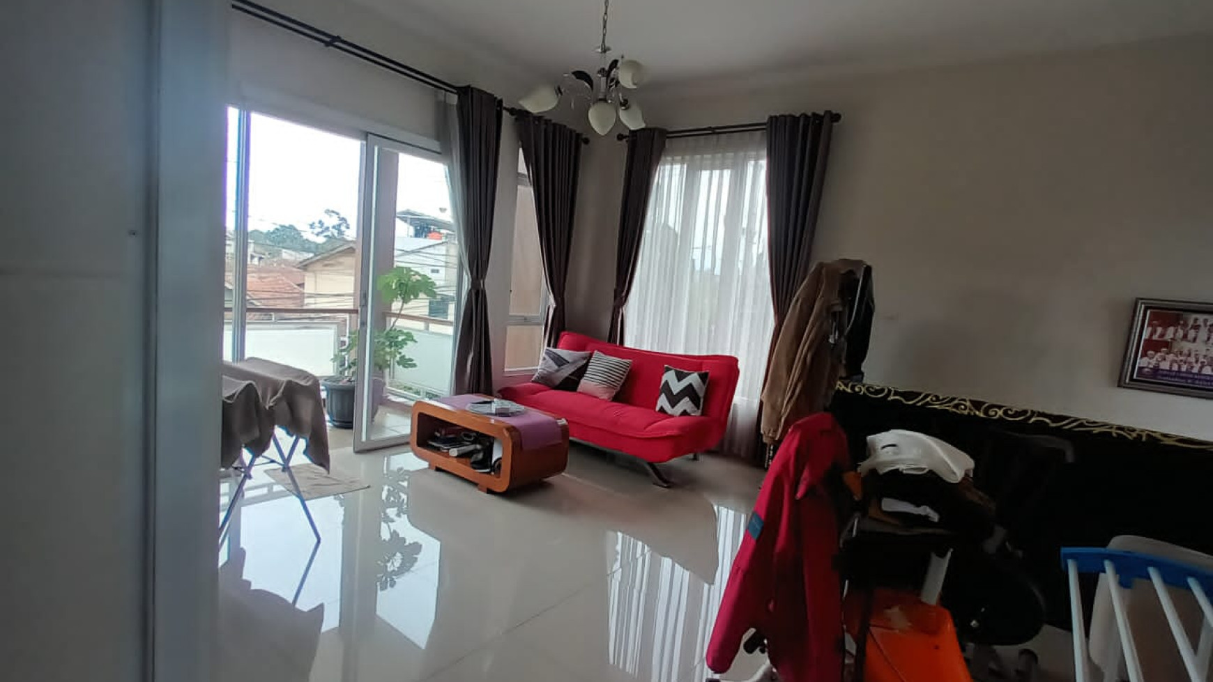 Rumah Minimalis Furnished di jl Kolonel Masturi, Lembang