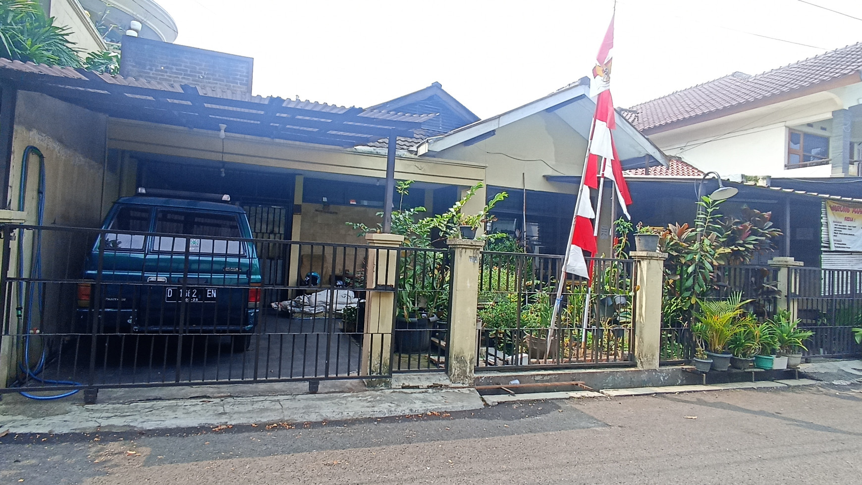 Rumah Minimalis di jalan Situsari Wetan, Bandung Kota