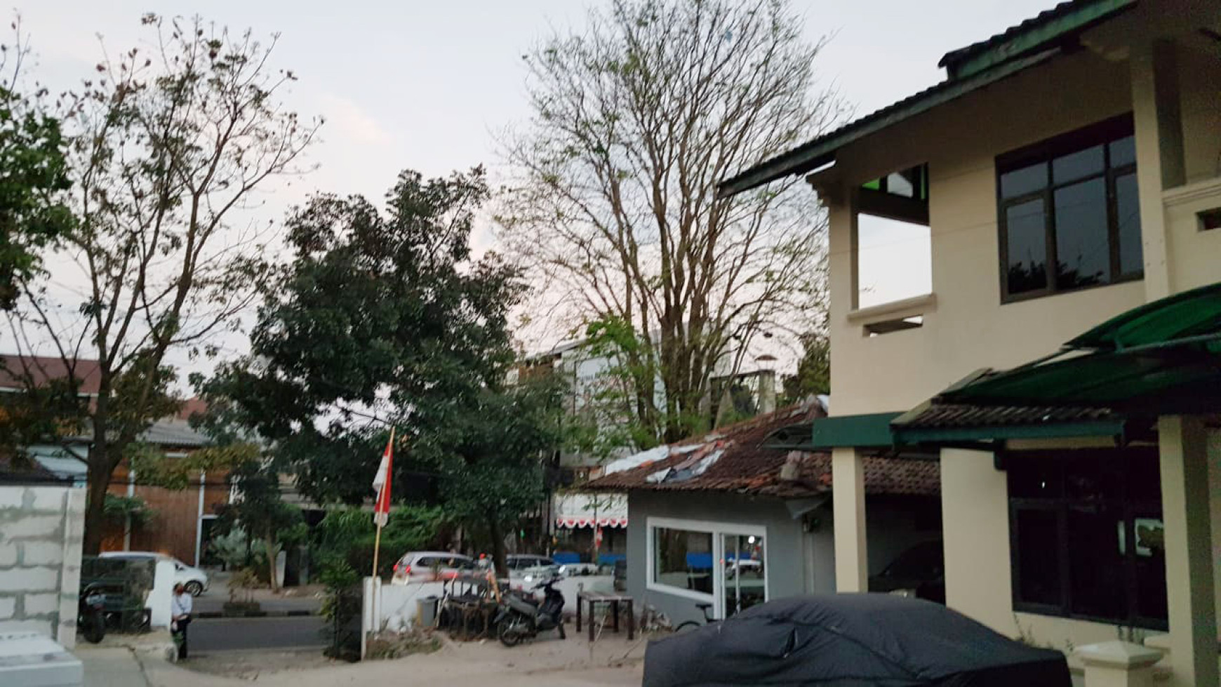 Rumah di Mainroad Surya Sumantri, Bandung Utara