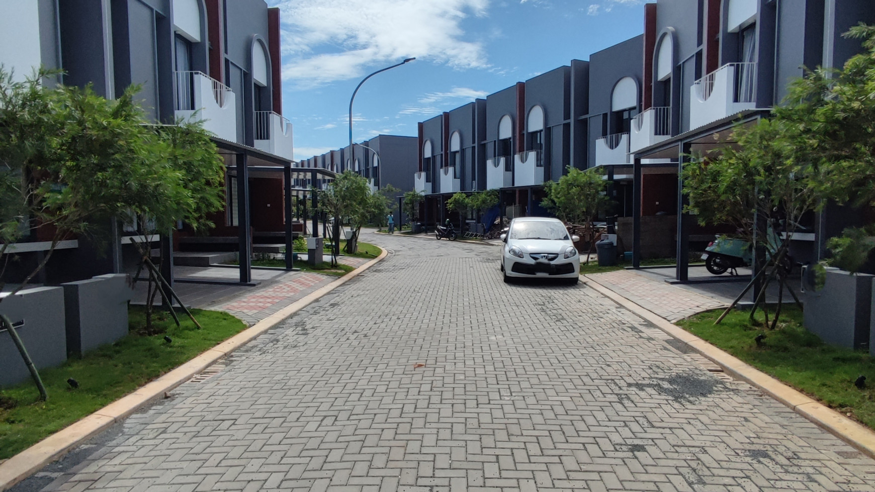 Hot Properti. Rumah Bagus Harga Menarik Freja Suites, BSD
