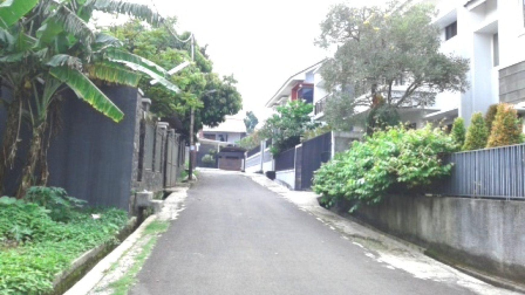 Rumah lama hitung tanah 190m harga 2.3M, MURAAAH!!! jarang ada