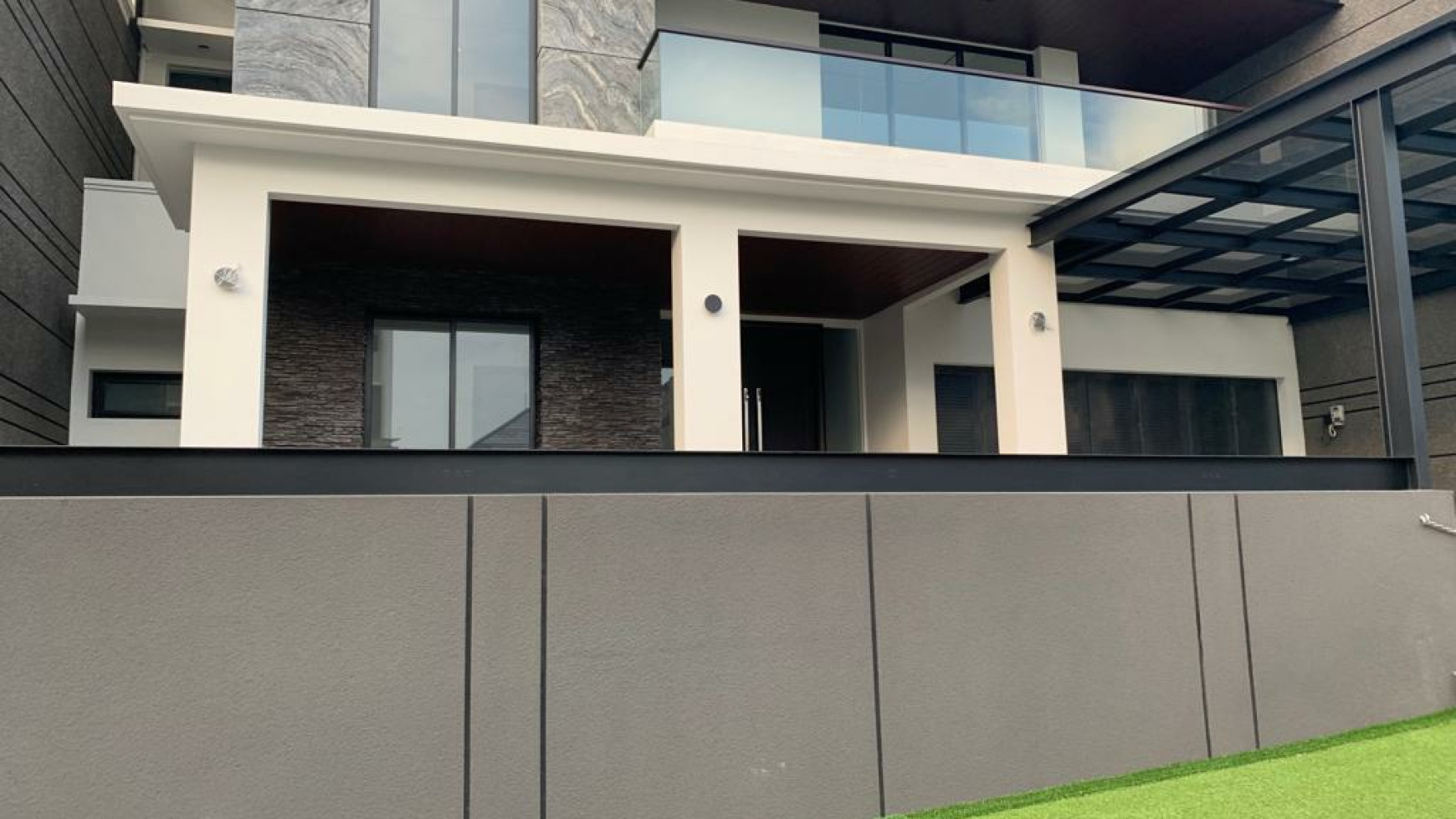 Dijual Rumah Baru Puri Sentra Raya Citraland Surabaya Strategis TerDEPAN MARMER GRANITE Mewah Strategis dekat G-WALK Citraland, Sekolah Ciputra