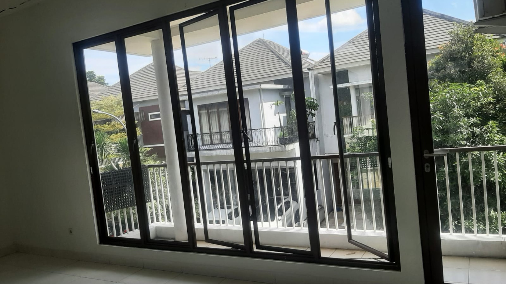 Rumah Bagus Siap Huni dan Hunian Nyaman @Discovery Fiore, Bintaro