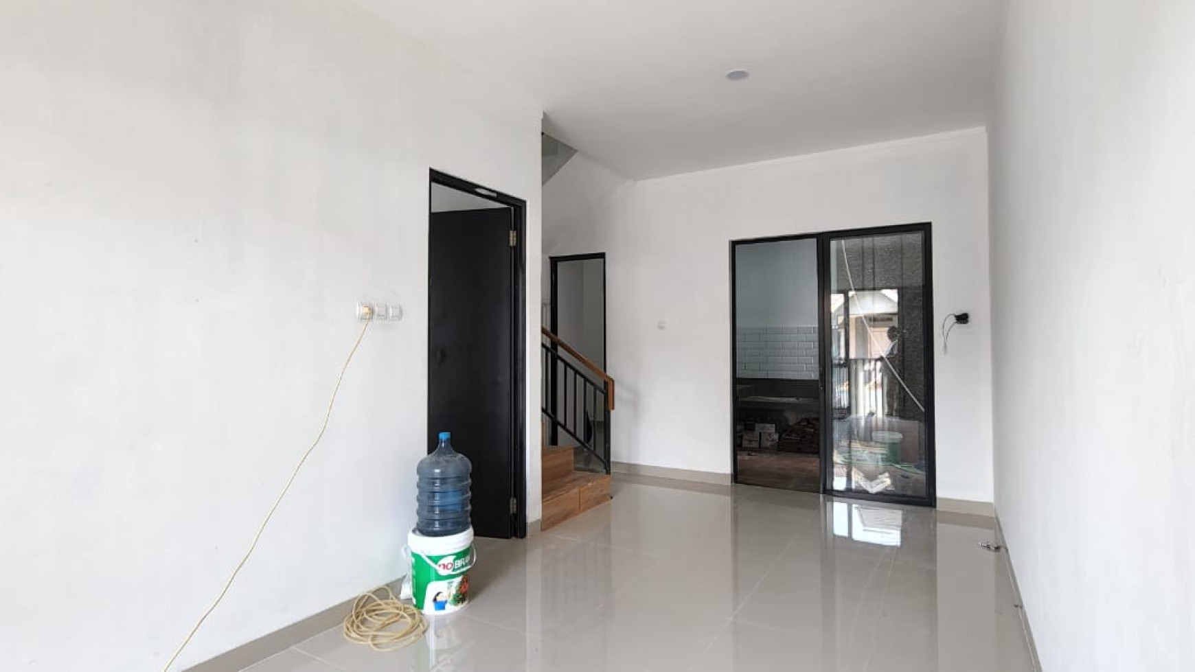 Rumah Baru Siap Huni dengan Design Minimalis Modern @Cornelia Residence, Graha Raya