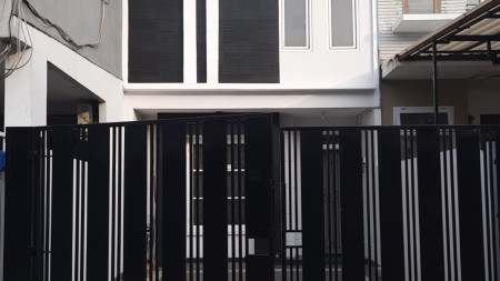 RUMAH CANTIK DI CITRA 2 EXT