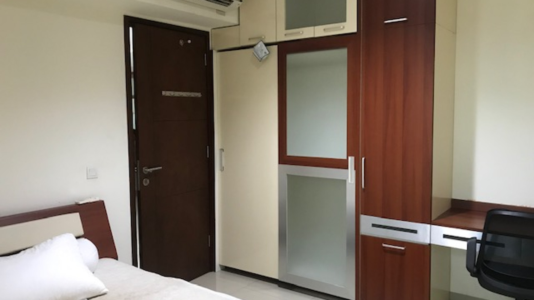 Apartemen Sherwood Twr Richmond, Luas 143m2 Dekat Mall Kelapa Gading