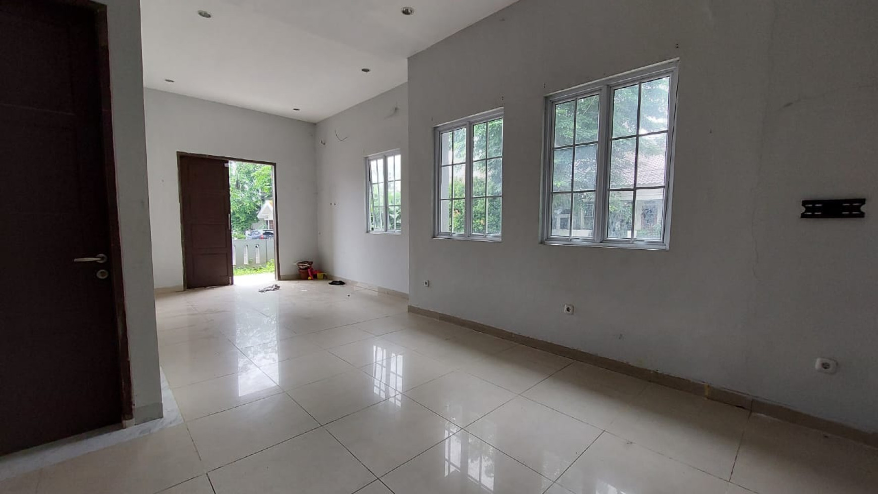 Rumah Bagus dengan Bangunan Kokoh dan Hunian Nyaman @Elang, Bintaro