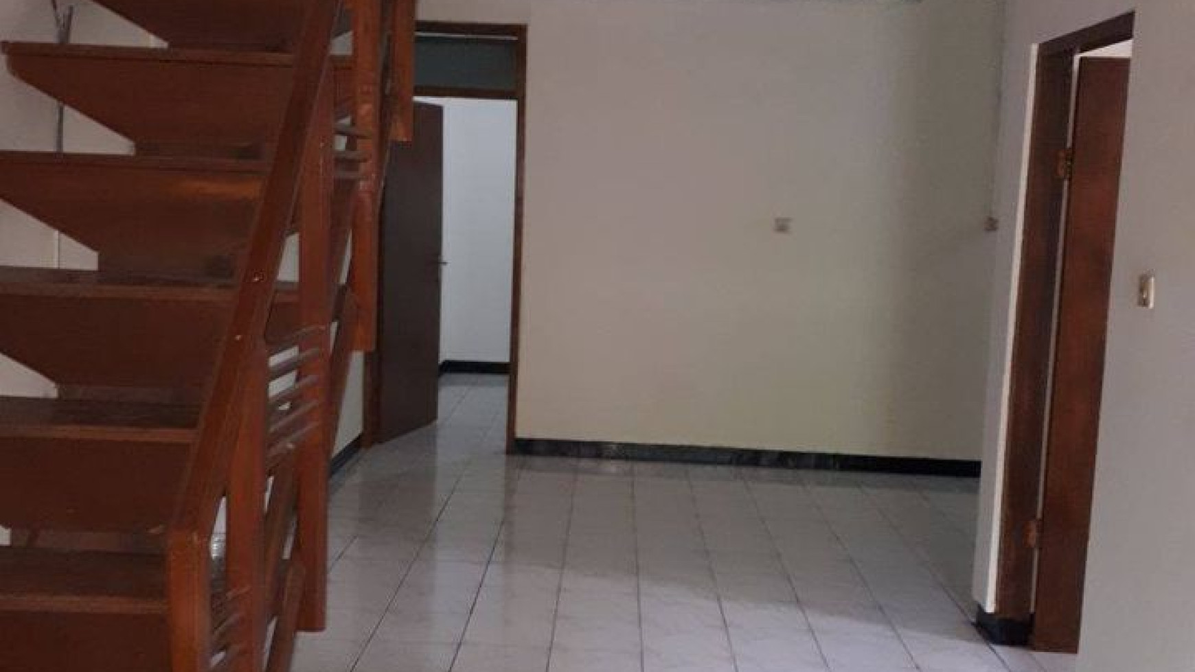 Rumah Minimalis Terawat di jl Sarijadi, Bandung