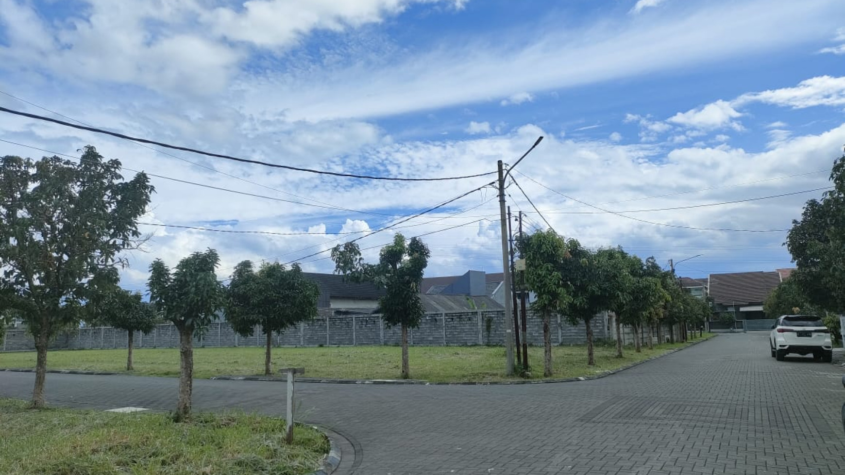 Rumah baru Di batununggal Indah