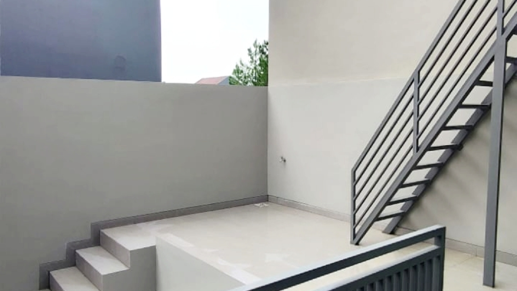 Rumah baru Di batununggal Indah