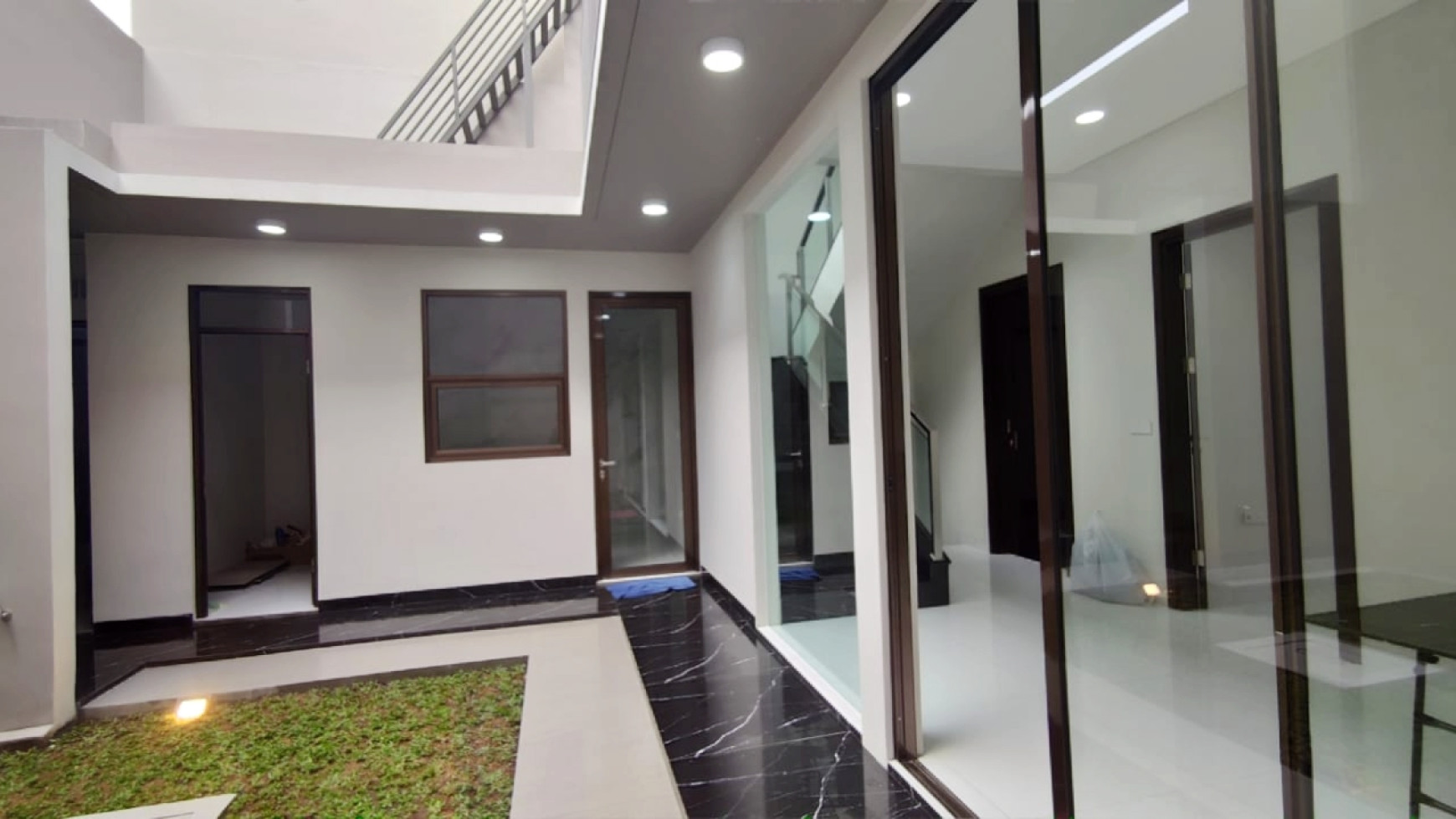 Rumah baru Di batununggal Indah