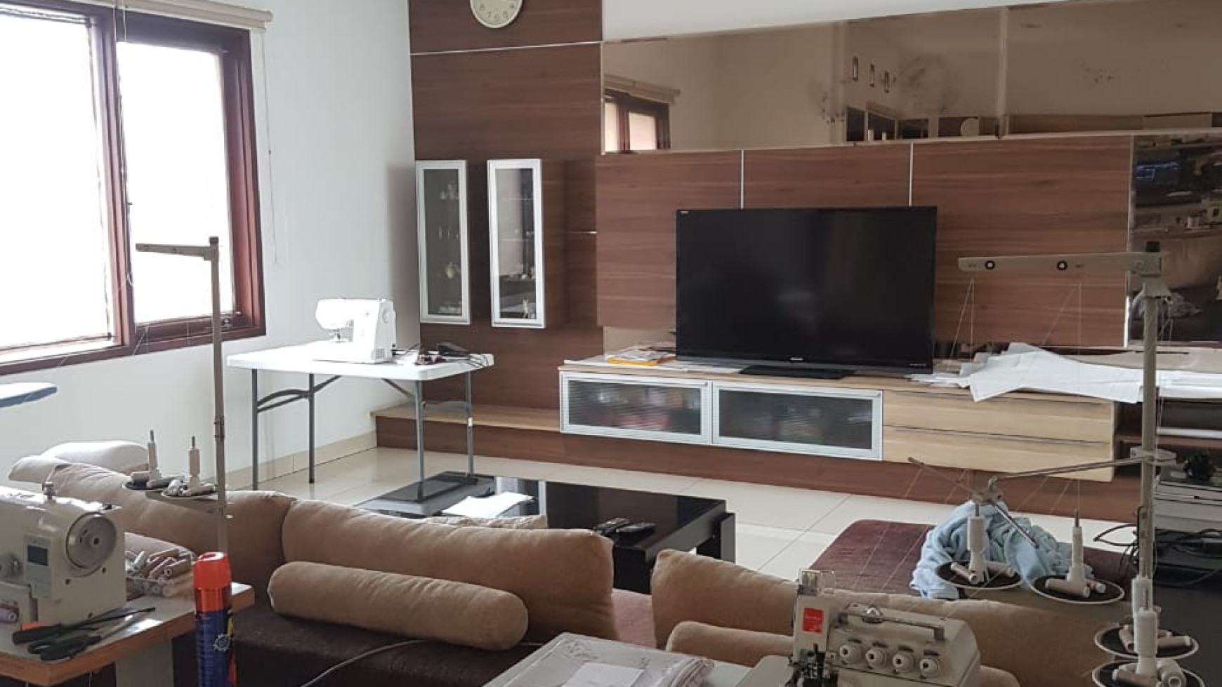 Rumah Asri Semi Furnished di Komp Setra Duta, Bandung