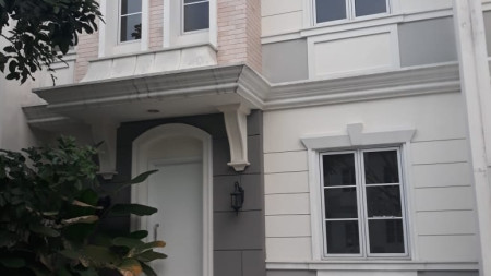 Flash Sale. Rumah Bagus Azura Vanya Park, BSD