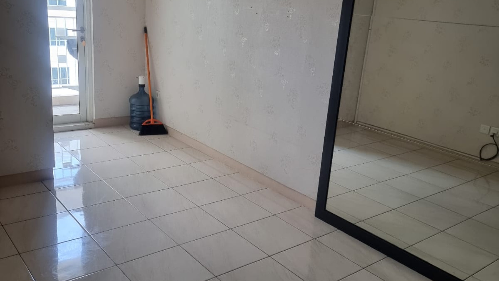 Apartemen Springlake Tower Azolla siap huni di Summarecon Bekasi