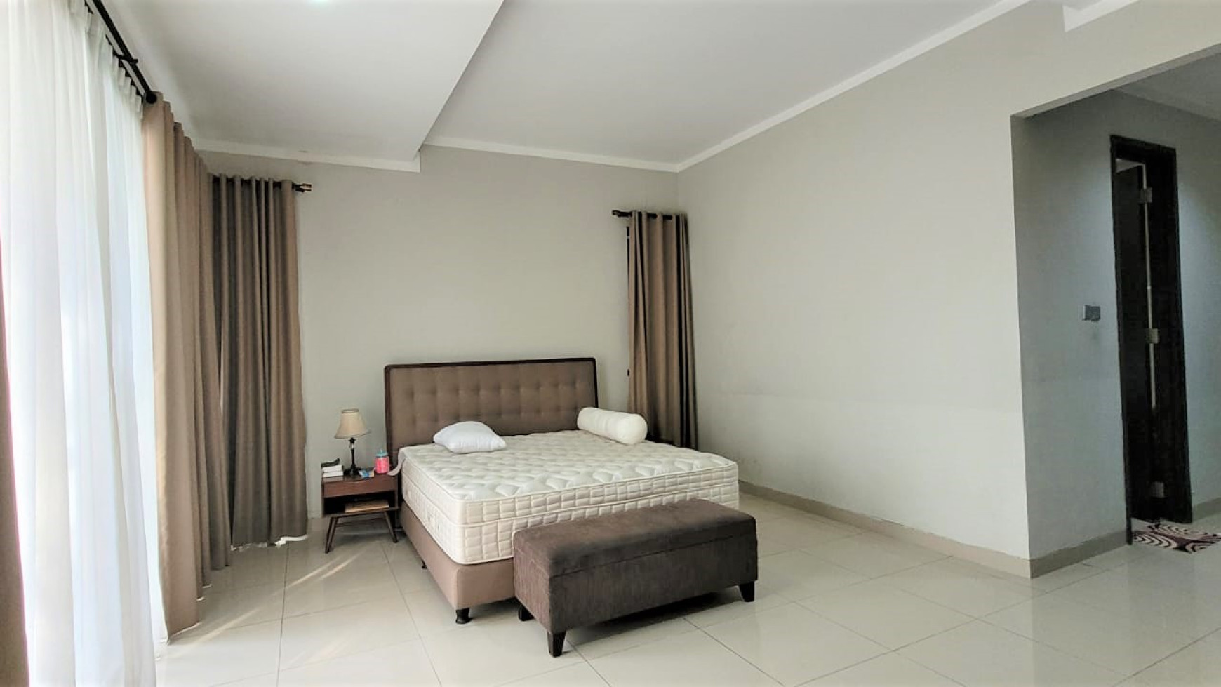 Rumah Fully Furnished Siap Huni di Kebayoran Residence, Bintaro