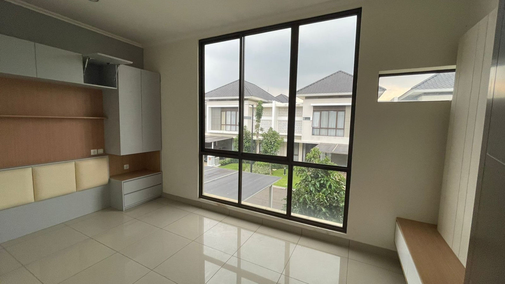 Rumah Asri di Cluster Summarecon Btari, Bandung