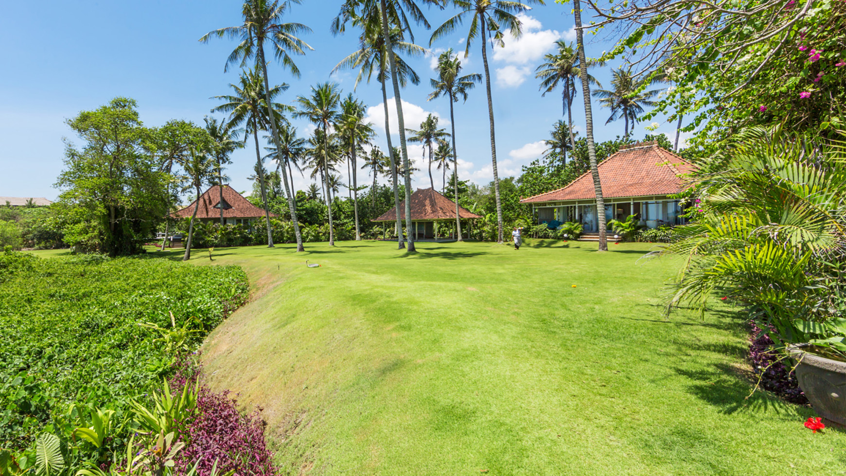 Prime Beachfront Estate of over 1 hectare presenting unique opportunity for redevelopment or lifestyle choice in Pererenan Canggu