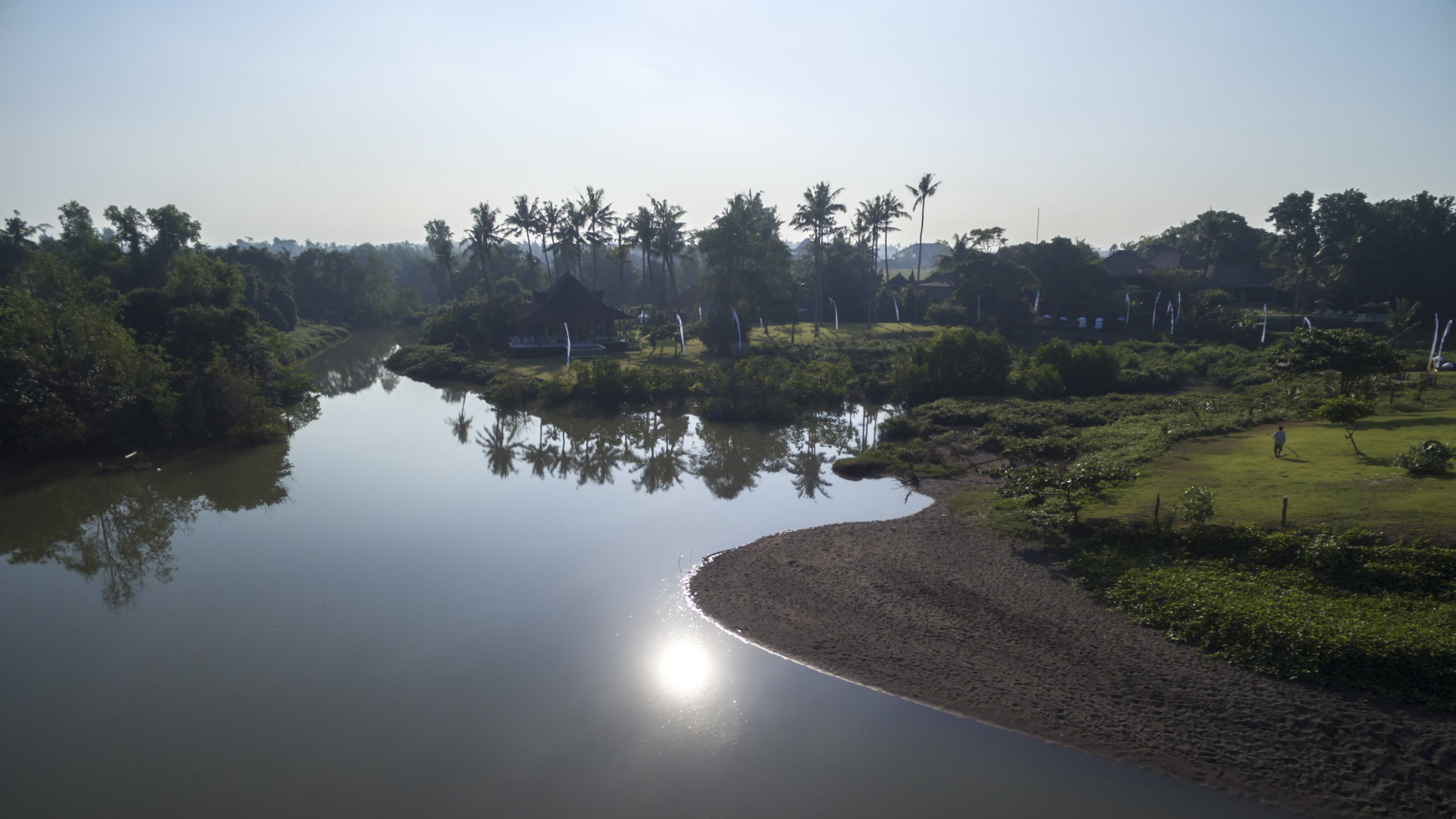 Prime Beachfront Estate of over 1 hectare presenting unique opportunity for redevelopment or lifestyle choice in Pererenan Canggu