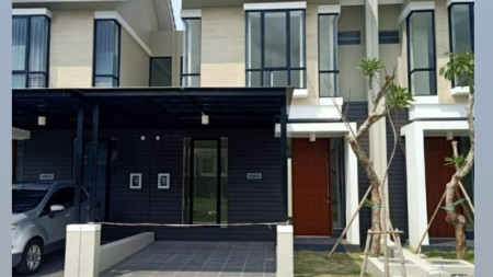 Disewakan Rumah Baru Gress North West Central Citraland Surabaya - PLUS unit AC Pendingin Ruangan + Canopy Carport