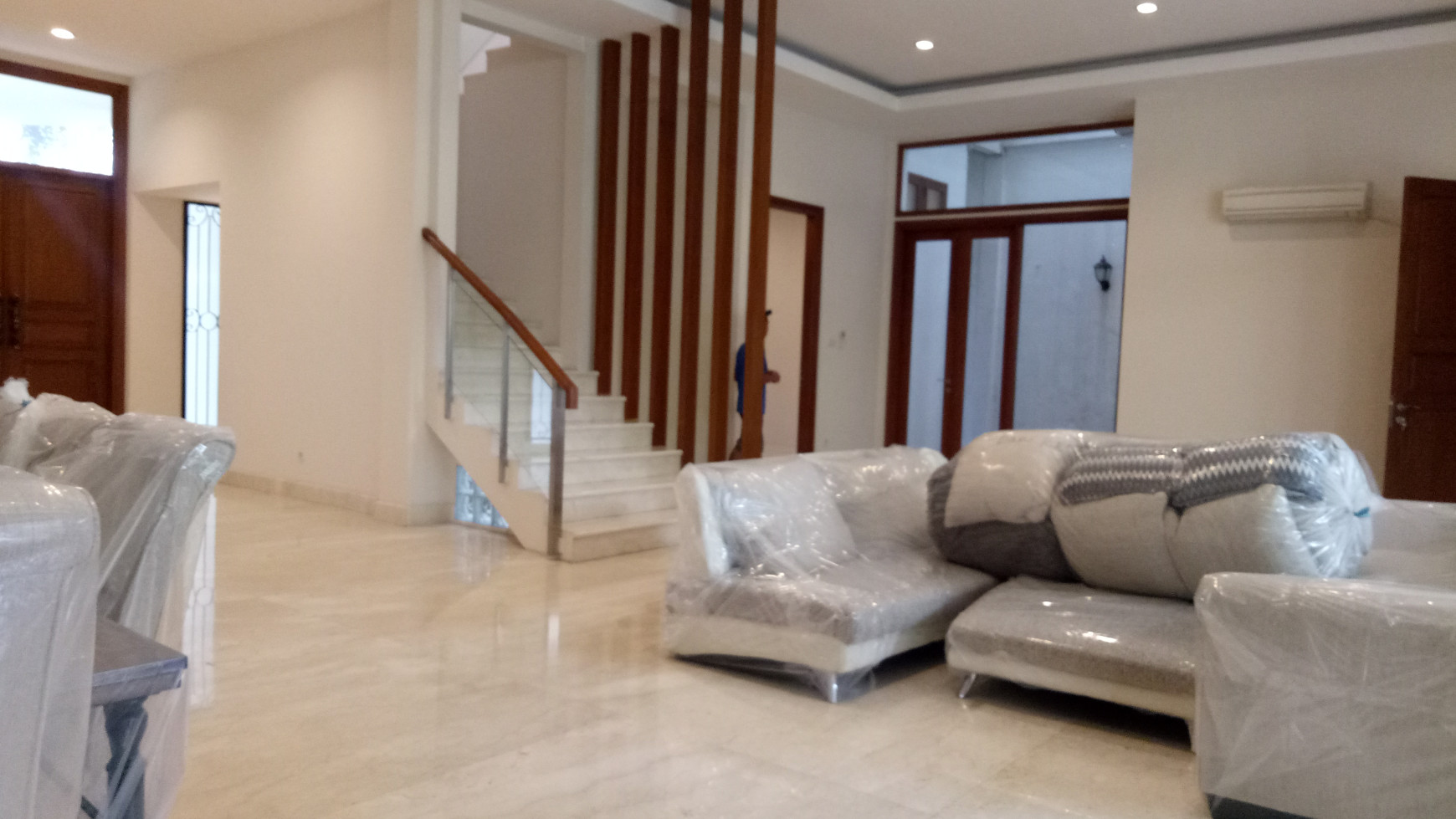 Luxury house in Kemang area ready for rent