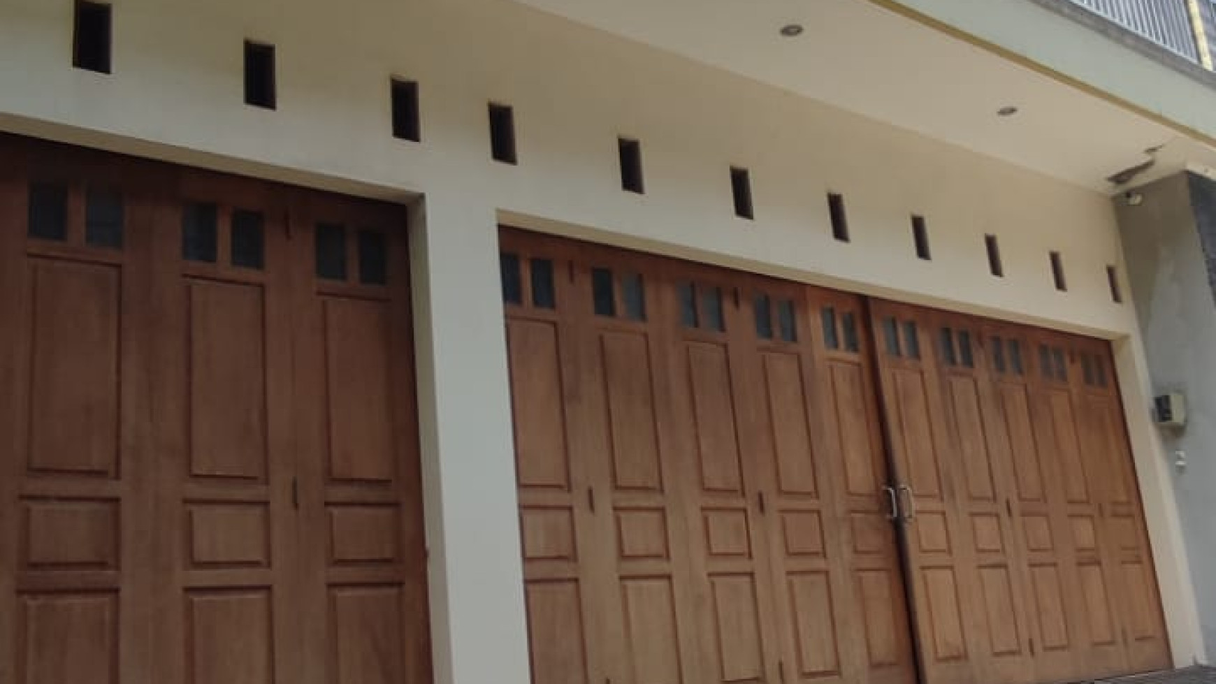 Rumah 6 Kamar Cocok Untuk Keluarga Besar Dekat Lapangan Denggung Sleman