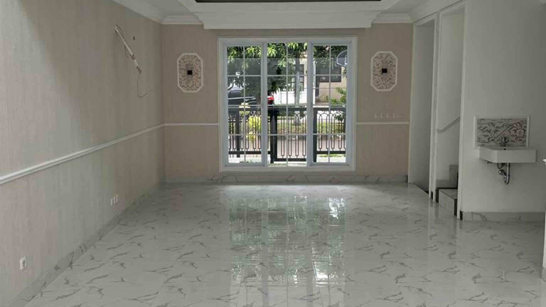 RUmah Brand New ,Luxury, Cantik, Bagus dalam cluster di Bintaro