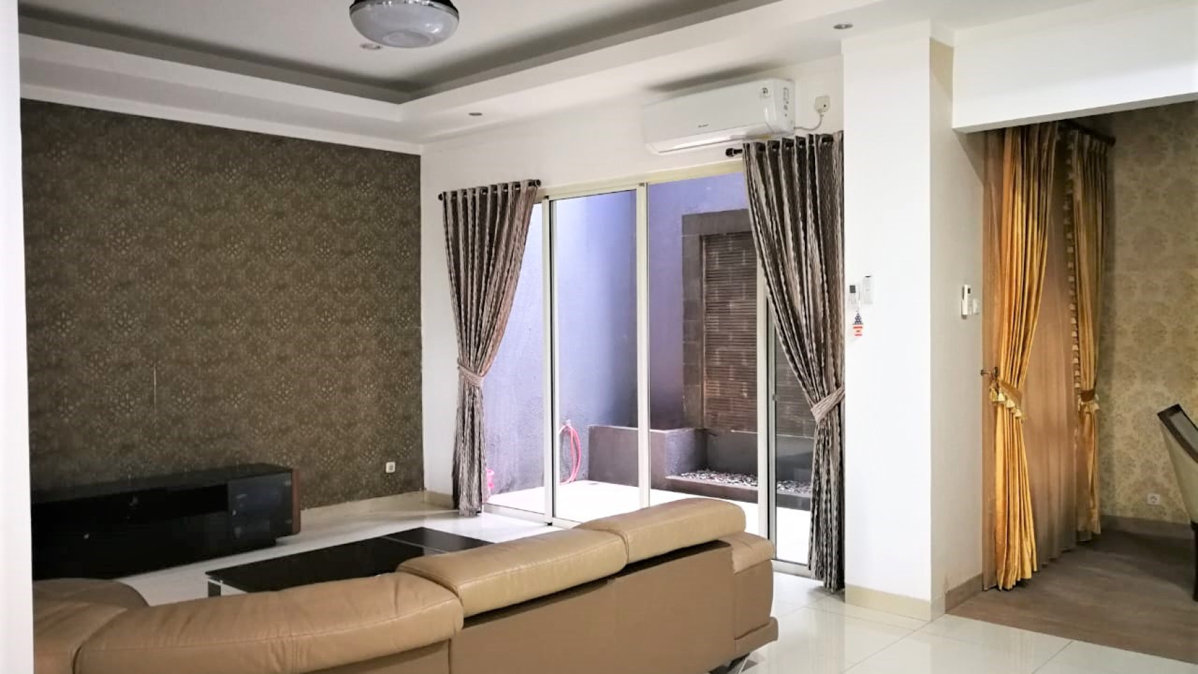  Dijual Rumah Modern Siap Huni di Kebayoran Garden, Bintaro Jaya 