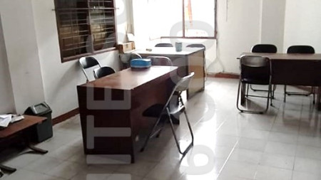 Dijual Kantor & Rumah Tinggal di Sayap Otista