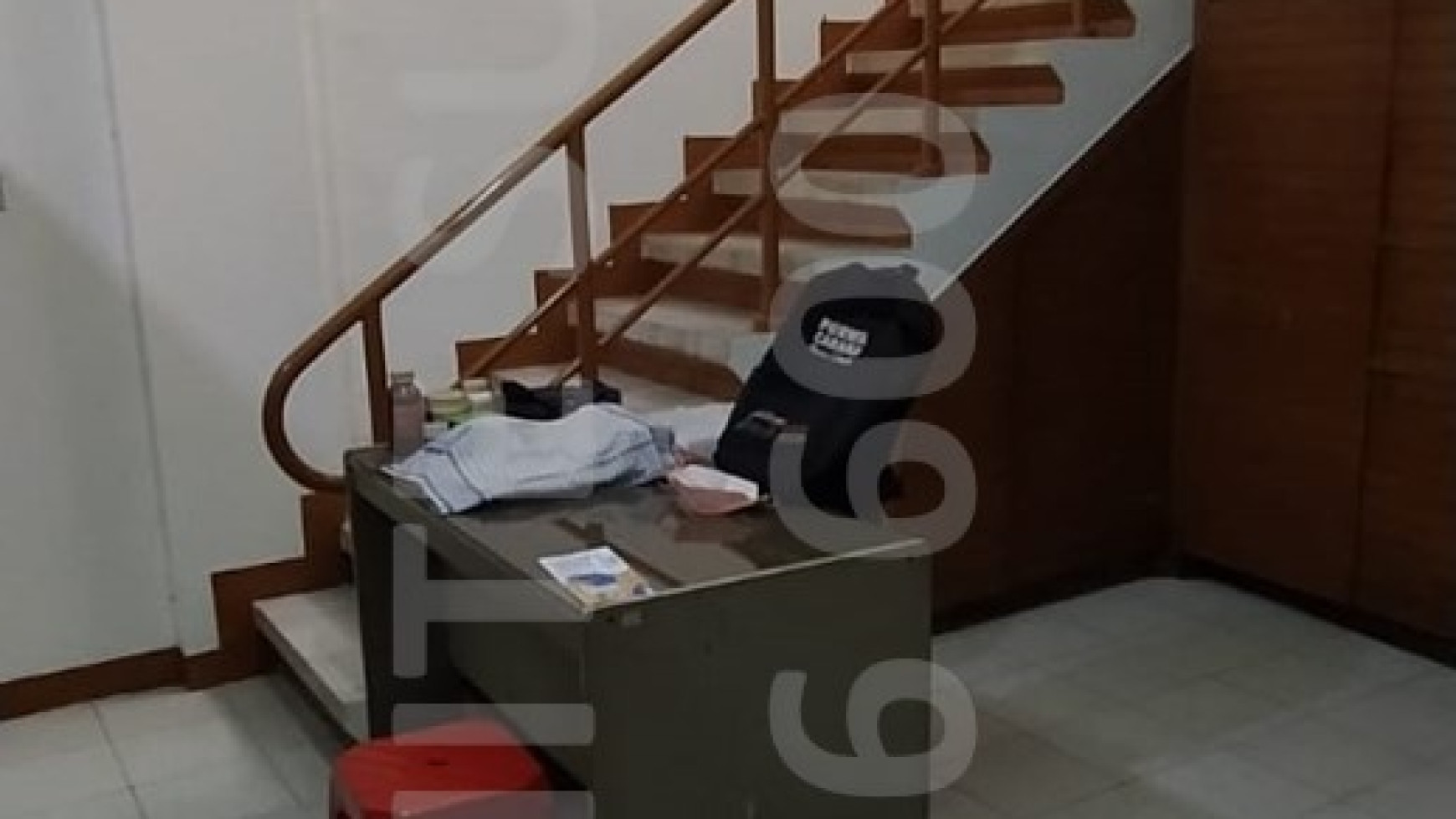 Dijual Kantor & Rumah Tinggal di Sayap Otista