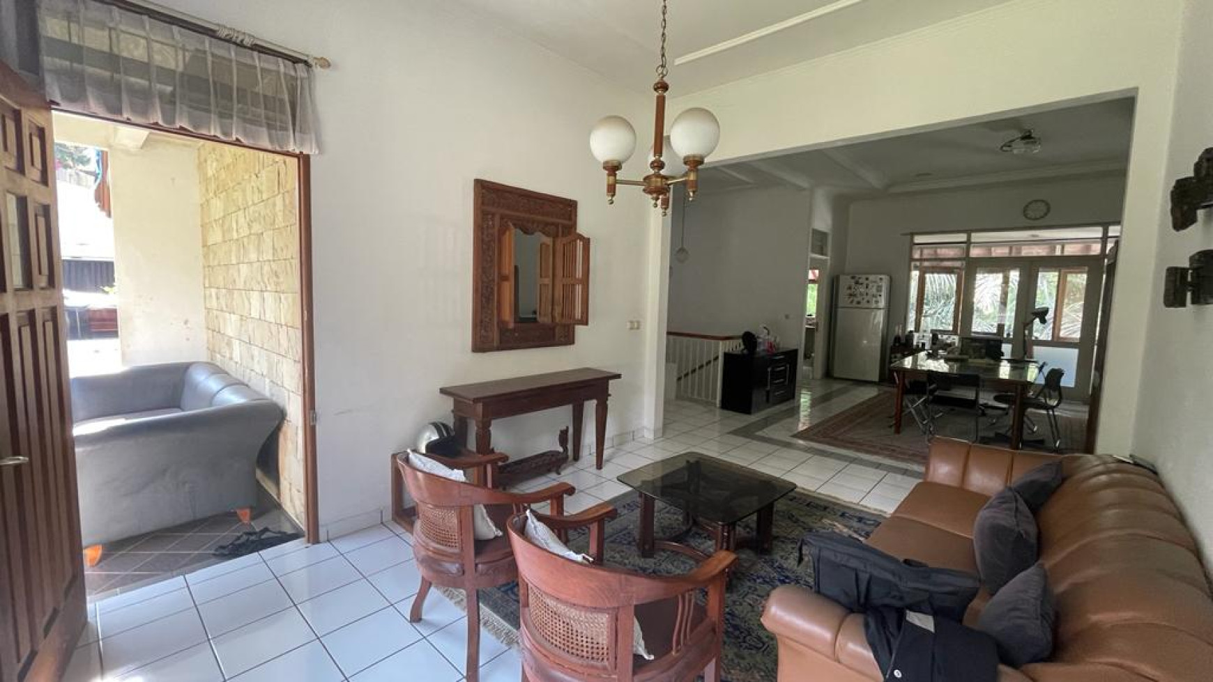 Rumah Asri Semi Furnished di jl Kiputih, Ciumbuleuit